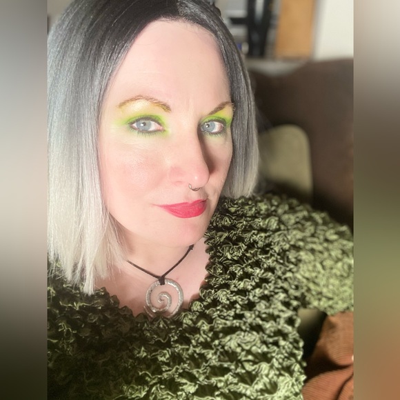 Meet your Posher, Helen - Picture 7 of 9